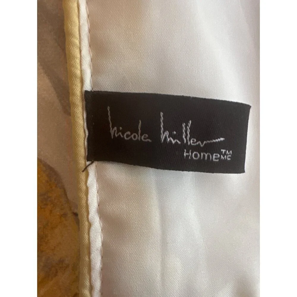 Nicole Miller‎ Home Yellow & Gray Floral Table Runner With Beaded Details